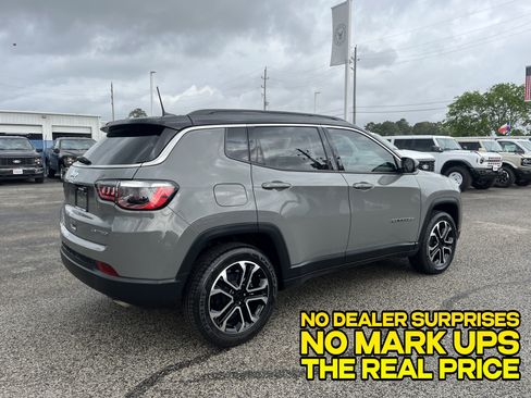 Used 2022 Jeep Compass Limited AWD/4WD image 2