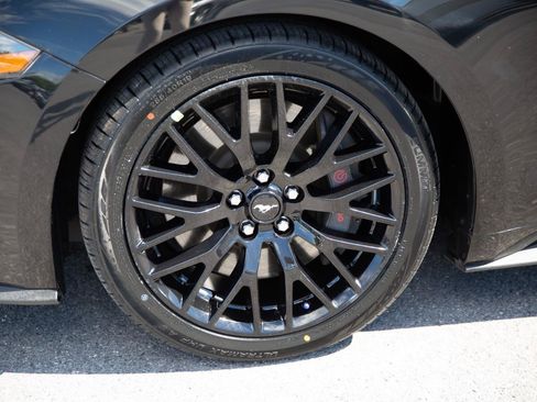 Used 2019 Ford Mustang GT Premium w/ GT Performance Package RWD image 9