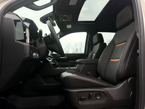 New 2026 GMC Sierra 2500 AT4 w/ Technology Package image 9