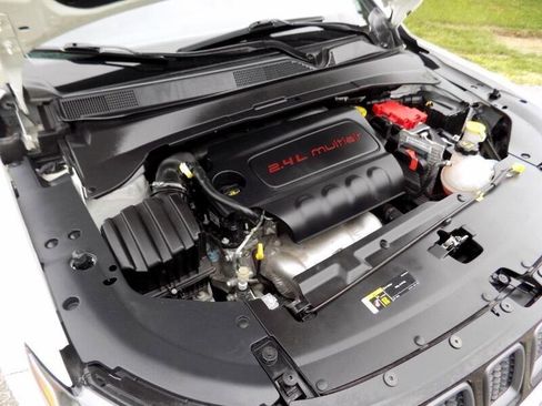 Used 2020 Jeep Compass Trailhawk image 32