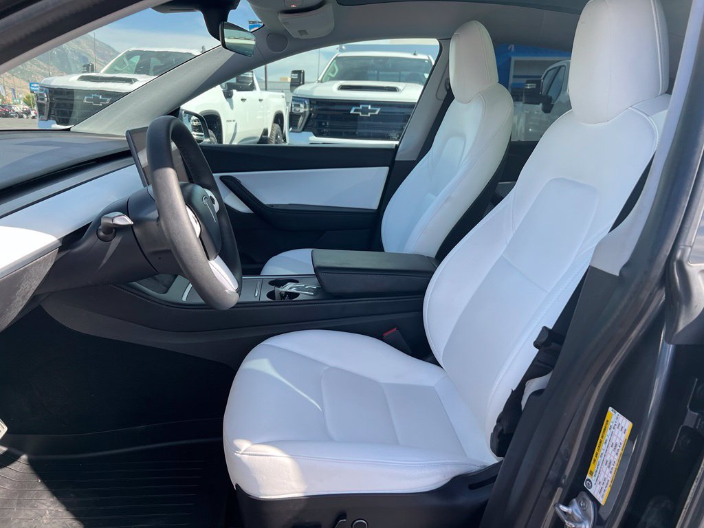 Used 2022 Tesla Model Y Performance AWD/4WD image 24