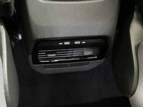 Certified 2021 Volkswagen ID.4 Pro image 31