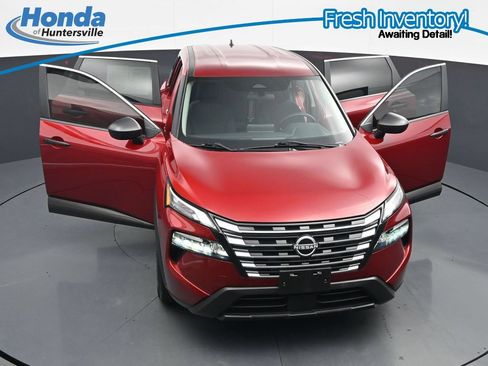 Used 2024 Nissan Rogue S AWD/4WD image 36