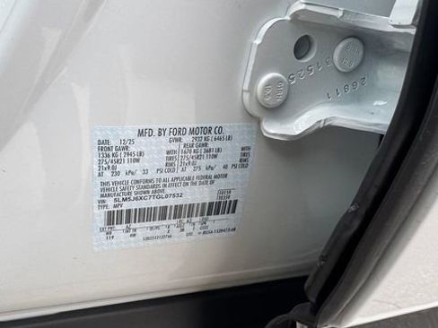 New 2026 Lincoln Aviator AWD w/ Jet Appearance Package image 23