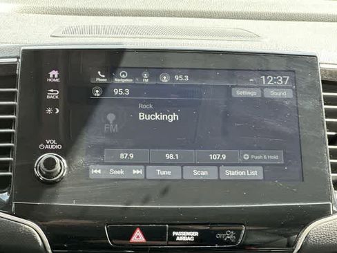 Used 2022 Honda Pilot Touring image 12