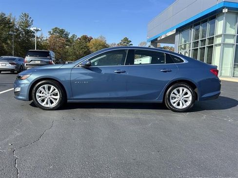 Used 2024 Chevrolet Malibu LT image 3