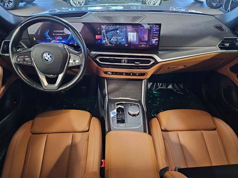 Certified 2023 BMW i4 eDrive40 w/ Premium Package RWD image 10