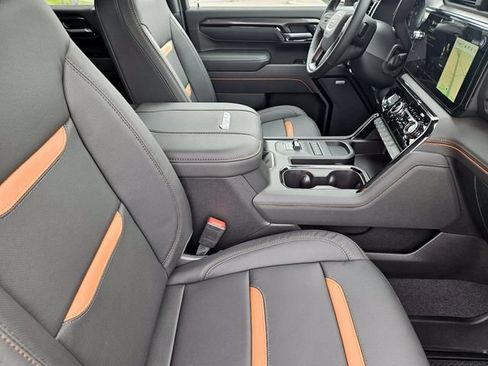 New 2026 GMC Sierra 2500 AT4 w/ AT4 Premium Plus Package AWD/4WD image 11