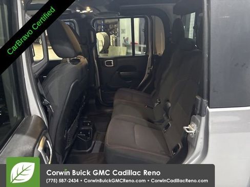 Used 2020 Jeep Gladiator Rubicon AWD/4WD image 25