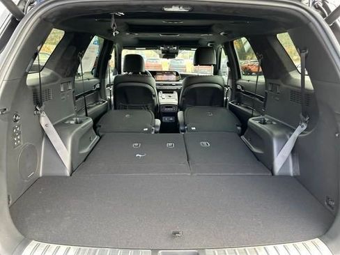 Used 2025 Hyundai Palisade Calligraphy image 24