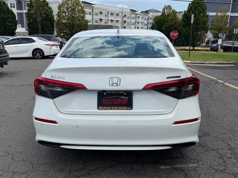 Used 2024 Honda Civic Touring image 11
