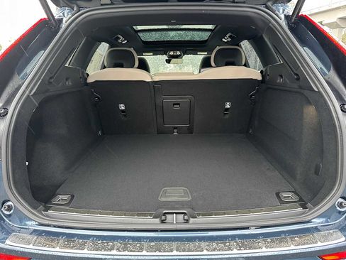 New 2026 Volvo XC60 B5 Plus w/ Protection Package Premier image 14