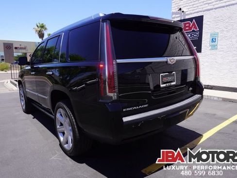 Used 2018 Cadillac Escalade Premium Luxury AWD/4WD image 52