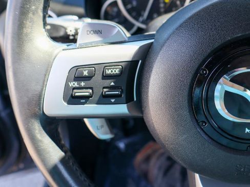 Used 2006 MAZDA MX-5 Miata Sport image 11