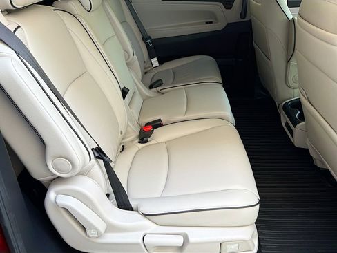 Used 2026 Honda Odyssey Touring image 32