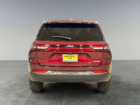 New 2026 Jeep Grand Cherokee Laredo RWD image 4