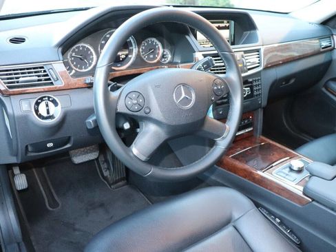 Used 2013 Mercedes-Benz E 350 Sedan image 23