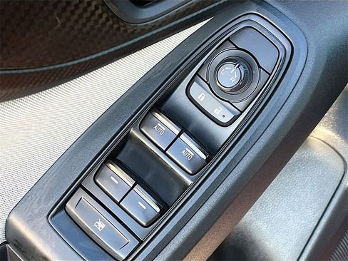 Used 2019 Subaru Impreza 2.0i Premium image 17