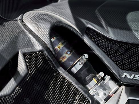 Used 2017 Acura NSX image 24