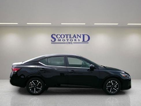 Used 2024 Nissan Sentra SV FWD image 5