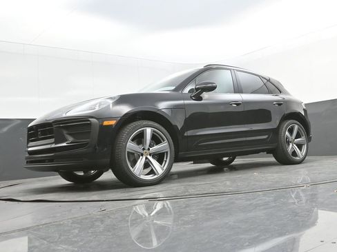 New 2026 Porsche Macan AWD/4WD image 29