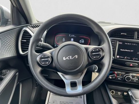 Used 2024 Kia Soul LX w/ Option Group 015 FWD image 12
