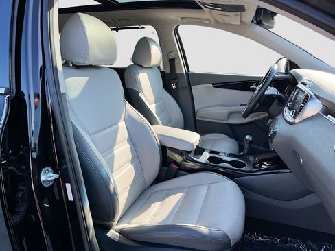 Used 2018 Kia Sorento SX FWD image 35