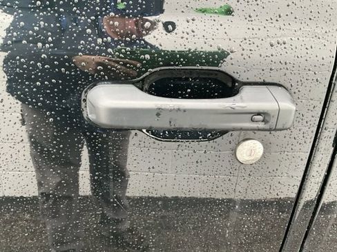 Used 2024 Jeep Wrangler Unlimited w/ Convenience Group image 20