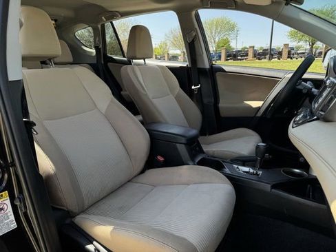 Used 2014 Toyota RAV4 XLE image 28