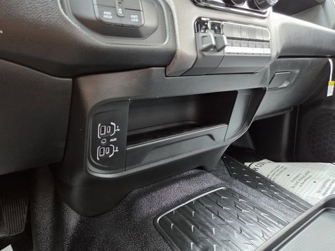 New 2026 RAM 3500 Tradesman AWD/4WD image 34