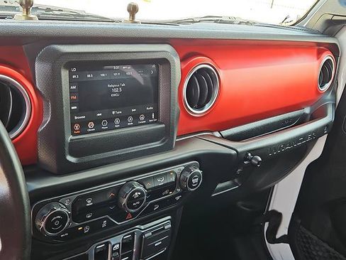 Used 2020 Jeep Wrangler Unlimited Rubicon AWD/4WD image 22