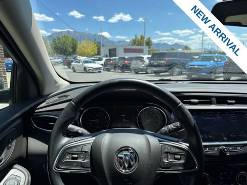 Used 2022 Buick Encore GX Preferred w/ Cold Weather Comfort Package AWD/4WD image 20