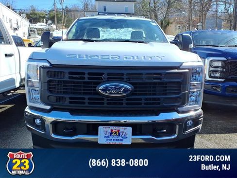 New 2026 Ford F250 XL w/ XL Chrome Package image 2