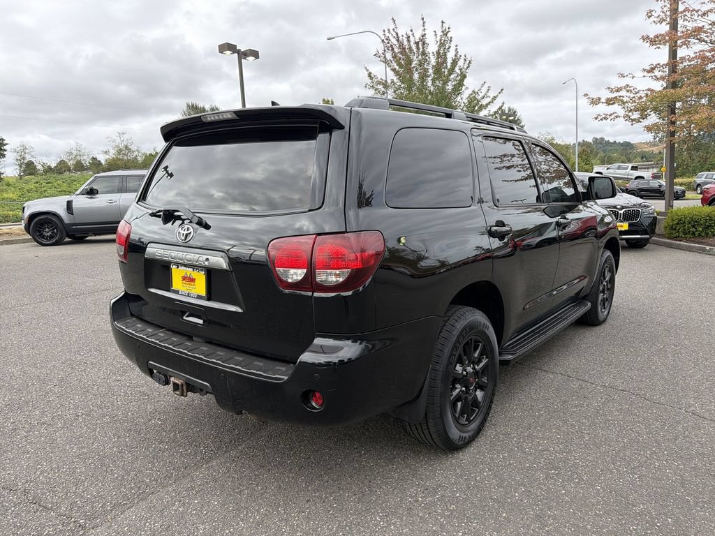 Used 2019 Toyota Sequoia Platinum AWD/4WD image 9
