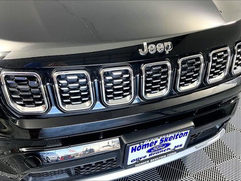 Used 2025 Jeep Compass Limited AWD/4WD image 29
