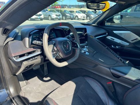 Used 2023 Chevrolet Corvette Stingray Premium Conv w/ Z51 Performance Package RWD image 21