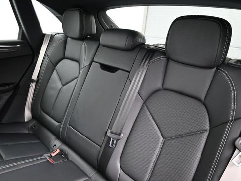 Certified 2024 Porsche Macan Turbo AWD/4WD image 6