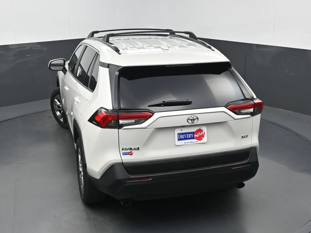 Used 2021 Toyota RAV4 XLE Premium FWD image 33