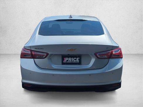 Used 2022 Chevrolet Malibu LT FWD image 7