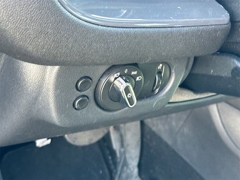 Used 2018 MINI Cooper Clubman S image 23