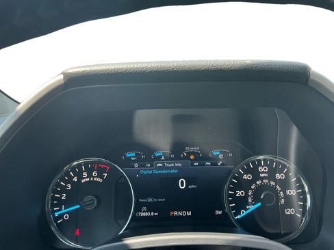 Used 2019 Ford F150 Lariat w/ Equipment Group 502A Luxury AWD/4WD image 16