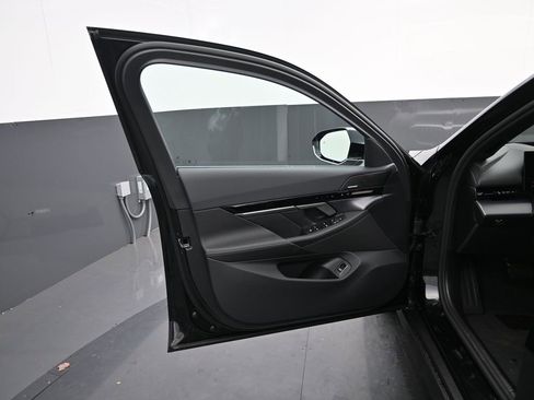 New 2025 BMW 530i w/ Premium Package image 11