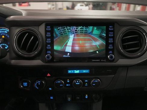 Certified 2022 Toyota Tacoma TRD Sport image 27