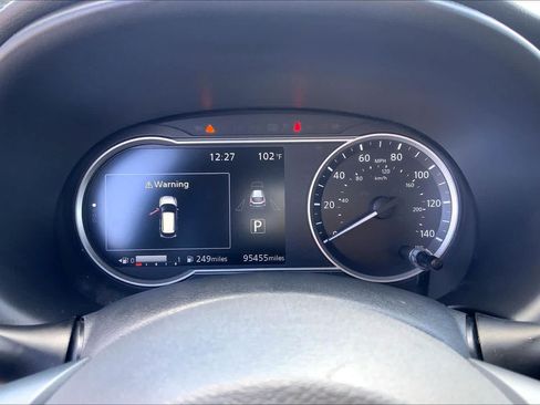 Used 2019 Nissan Kicks SR w/ SR Premium Package FWD image 26