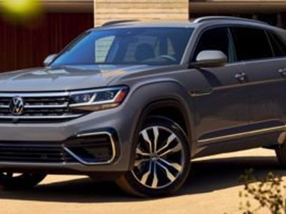 Used 2020 Volkswagen Atlas Cross Sport SE w/ Panoramic Sunroof Package