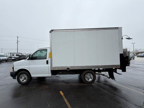 Used 2020 Chevrolet Express 3500 RWD image 6