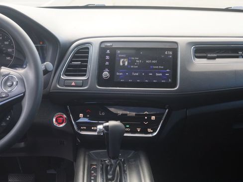 Used 2021 Honda HR-V EX image 24