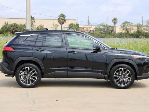 New 2026 Toyota Corolla Cross XLE image 4