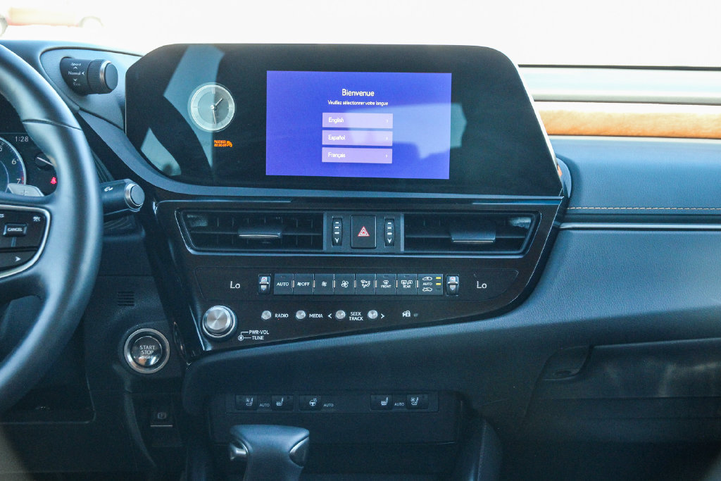 Certified 2024 Lexus ES 350 w/ Premium Package FWD image 14