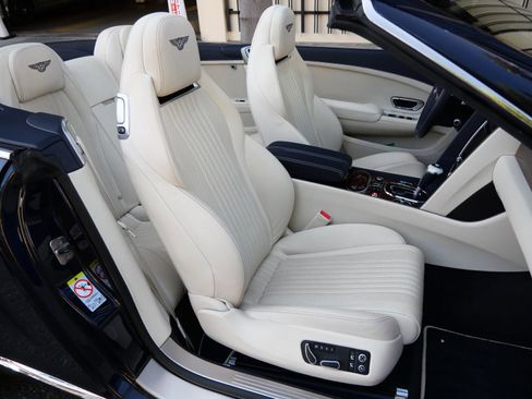 Used 2017 Bentley Continental GT image 21